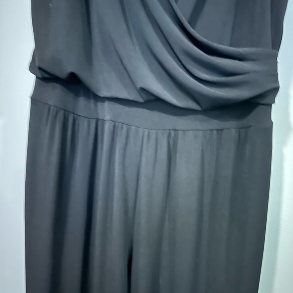 White House Black Market Sz 6 Jumpsuit Black Sleeveless Slinky Formal Wear - Picture 3 of 8